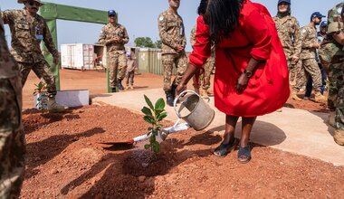 unmiss climate environment tree planting bentiu south sudan pakistan un united nations peacekeepers peacekeeping floods