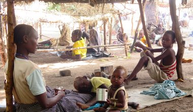 Shortage of food aid forces displaced western South Sudanese to survive on wild plants and fruit