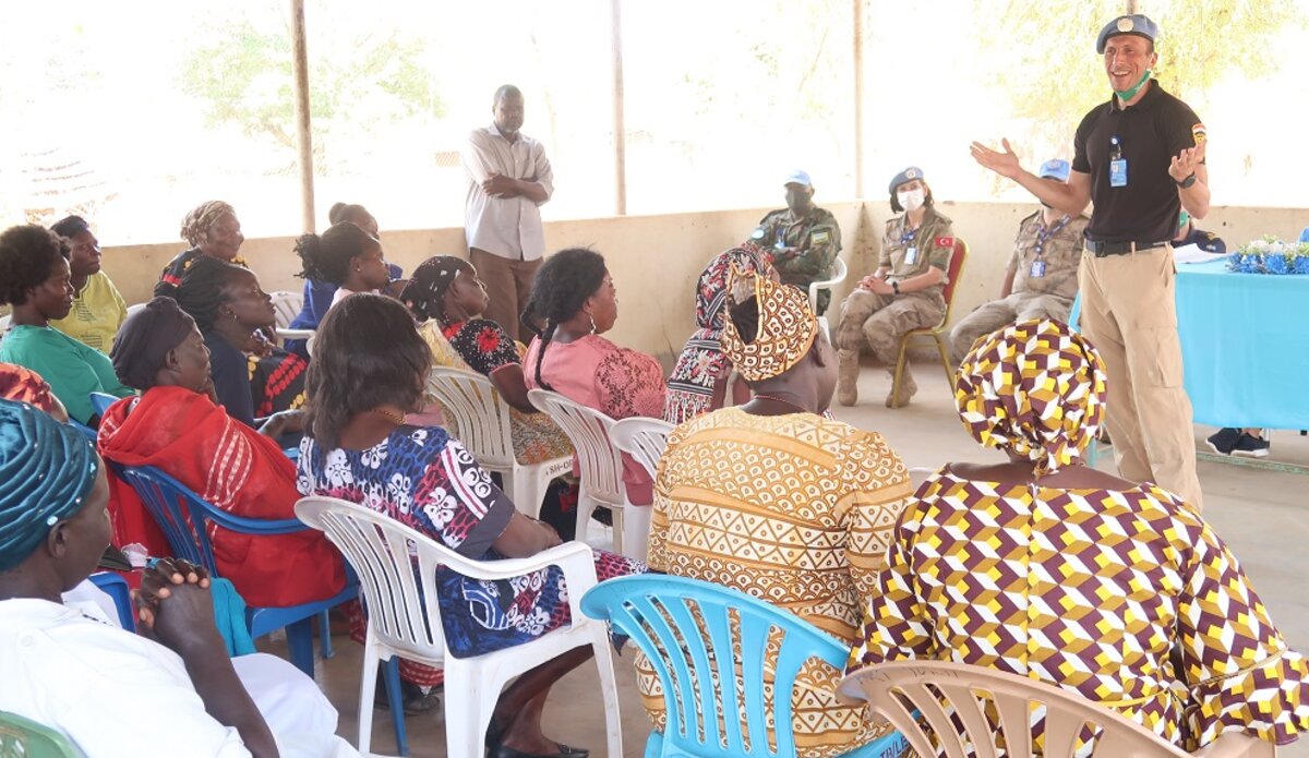 UNMISS police officers in Torit organize forum to discuss