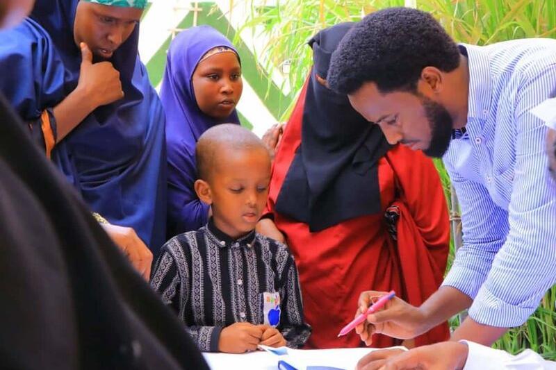 Mohamed Sheikh supports community Mohamed Sheikh supports community